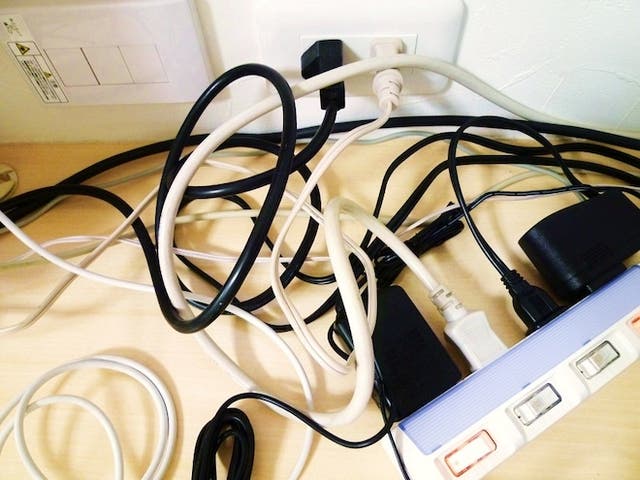 電気コードイメージ